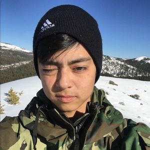 Meet your Posher, Adam